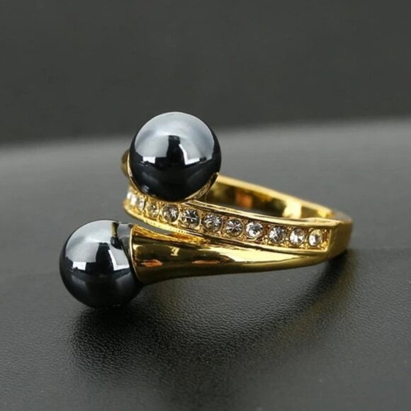 Jewelry - PEARL BLACK WEDDING RING